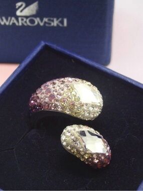 Swarovski Crystal Ring- Size 55 ✨🤩